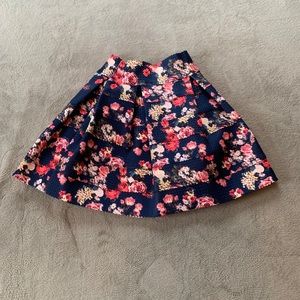 Women's pleated skirt